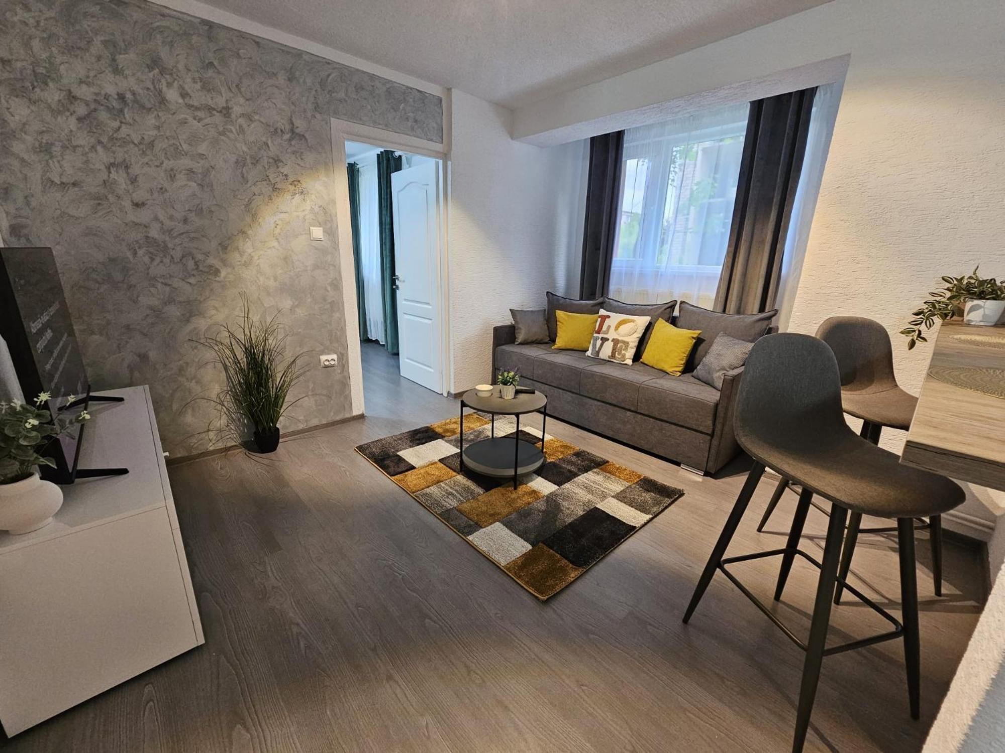 Mona Central Apartment Hunedoara Exterior foto